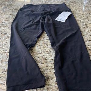 Brand new with tags Lululemon Align HR crop 21’